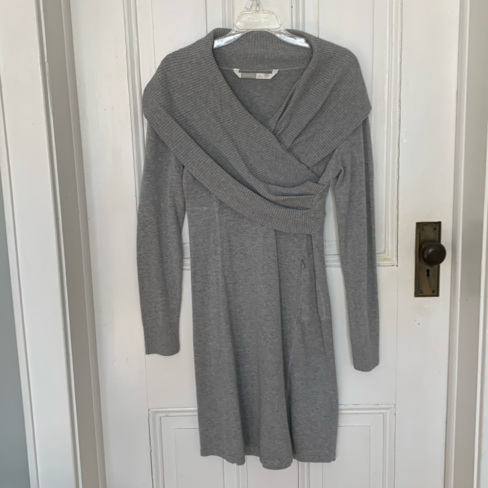 Athleta grey shawl wrap sweater knit dress. Front zip pocket. Knee length. Sz M
